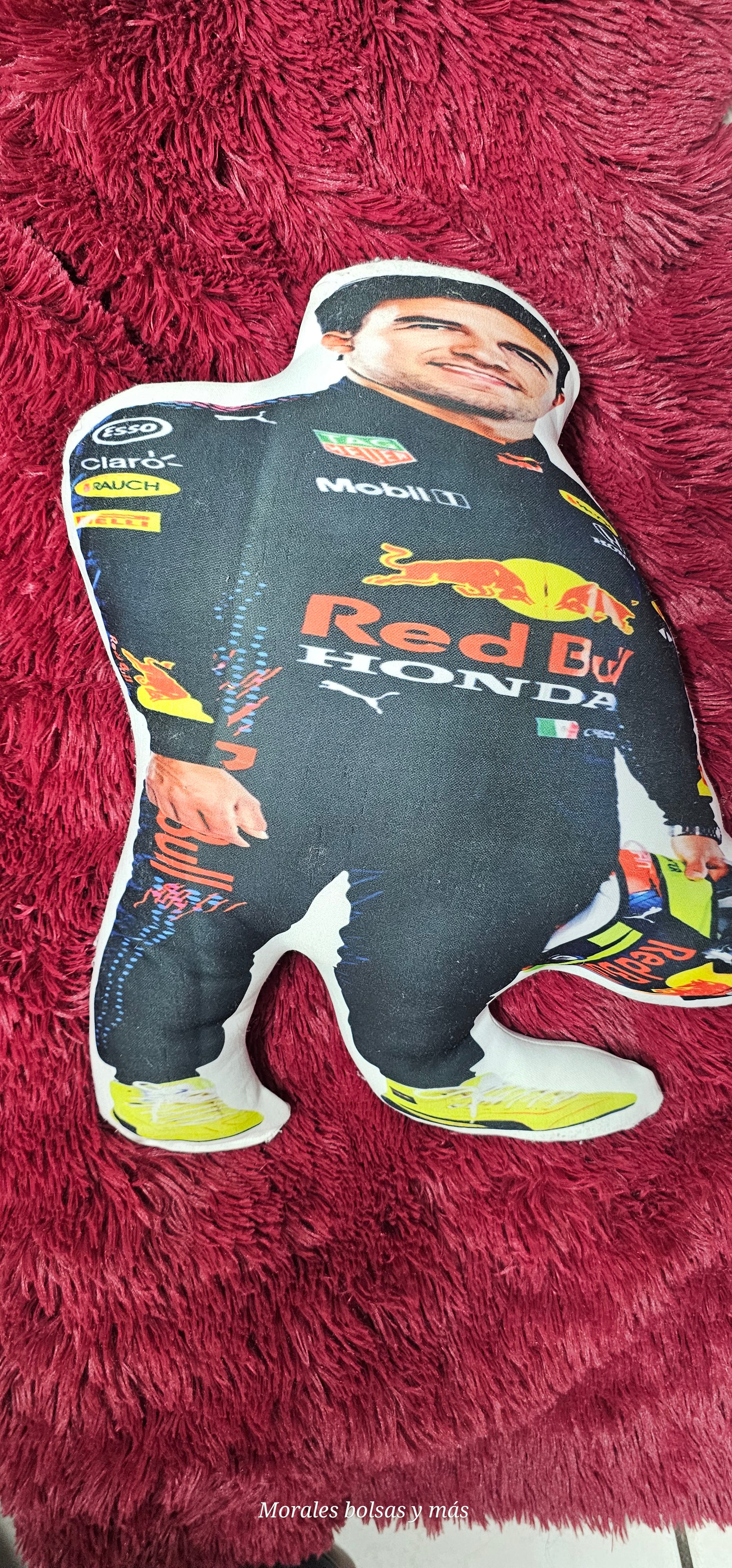Checo Perez cojín silueta